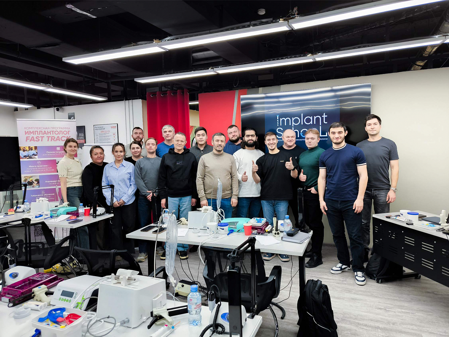 Первые шаги в имплантологии: как строится хирургическая и ортопедическая база 