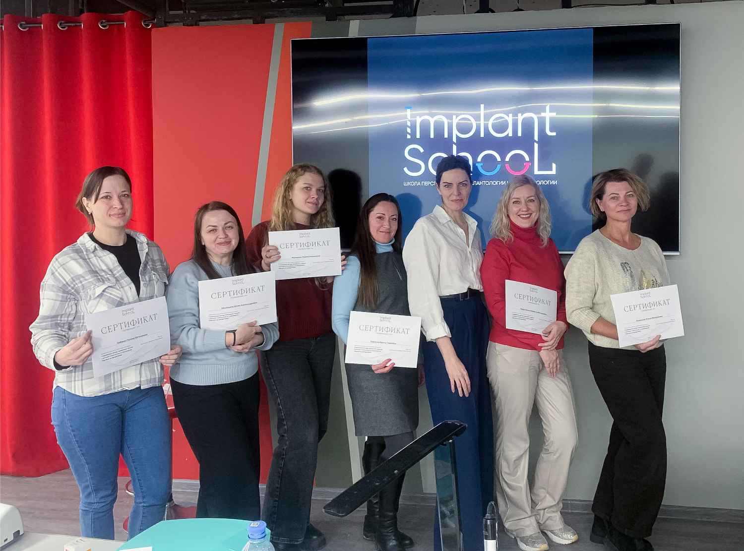 6 коронок, 5 материалов, 1 цель — идеальное восстановление молочных зубов