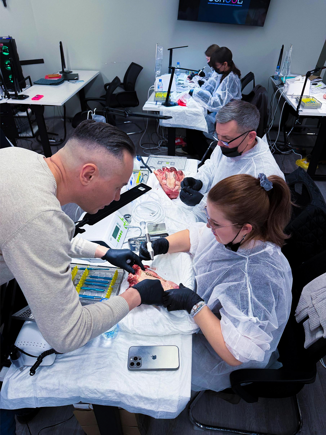 Удалить зуб и сохранить лунку: как проходит малотравматичная хирургия  