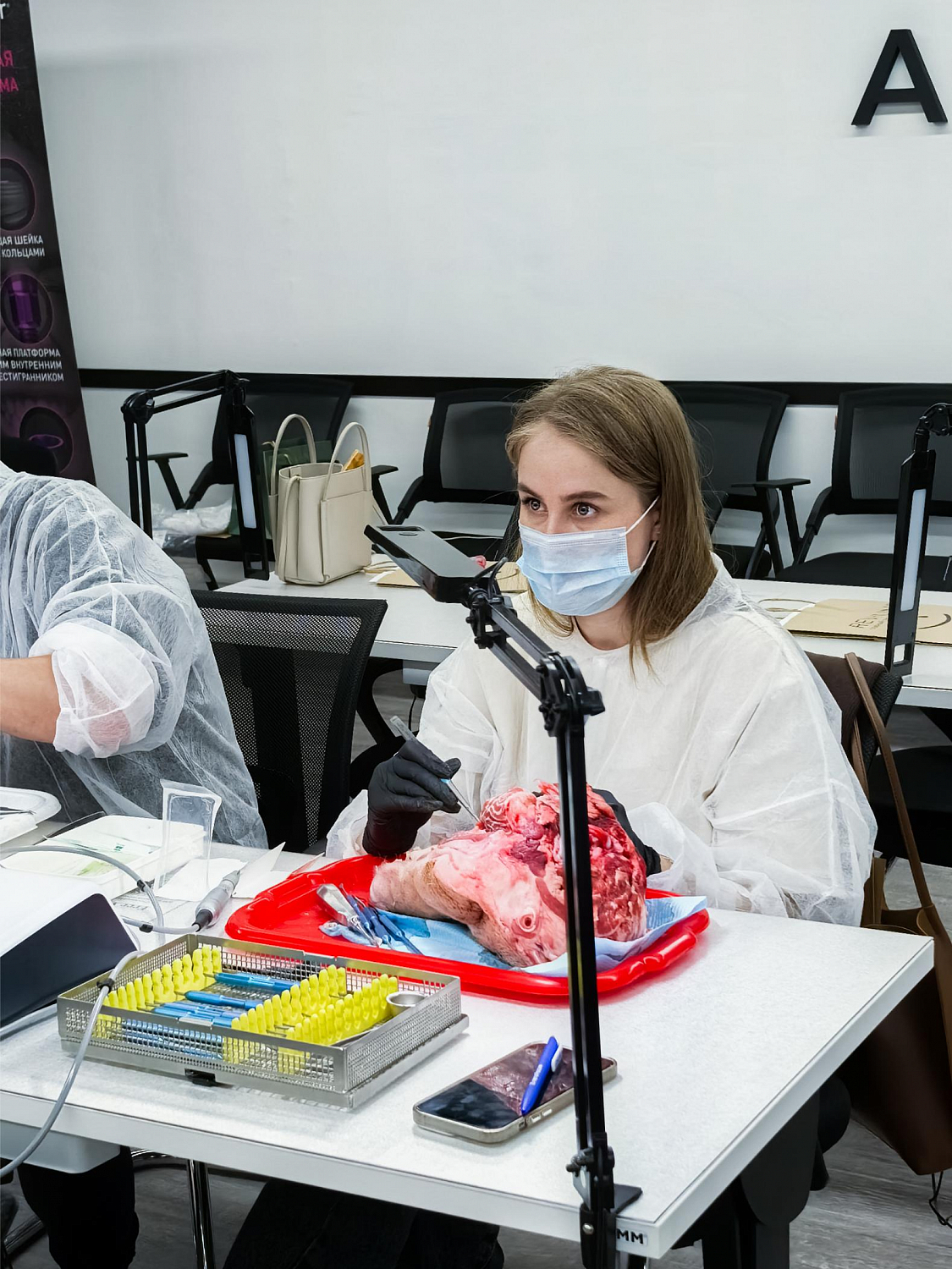 Малотравматичное удаление как основа имплантации