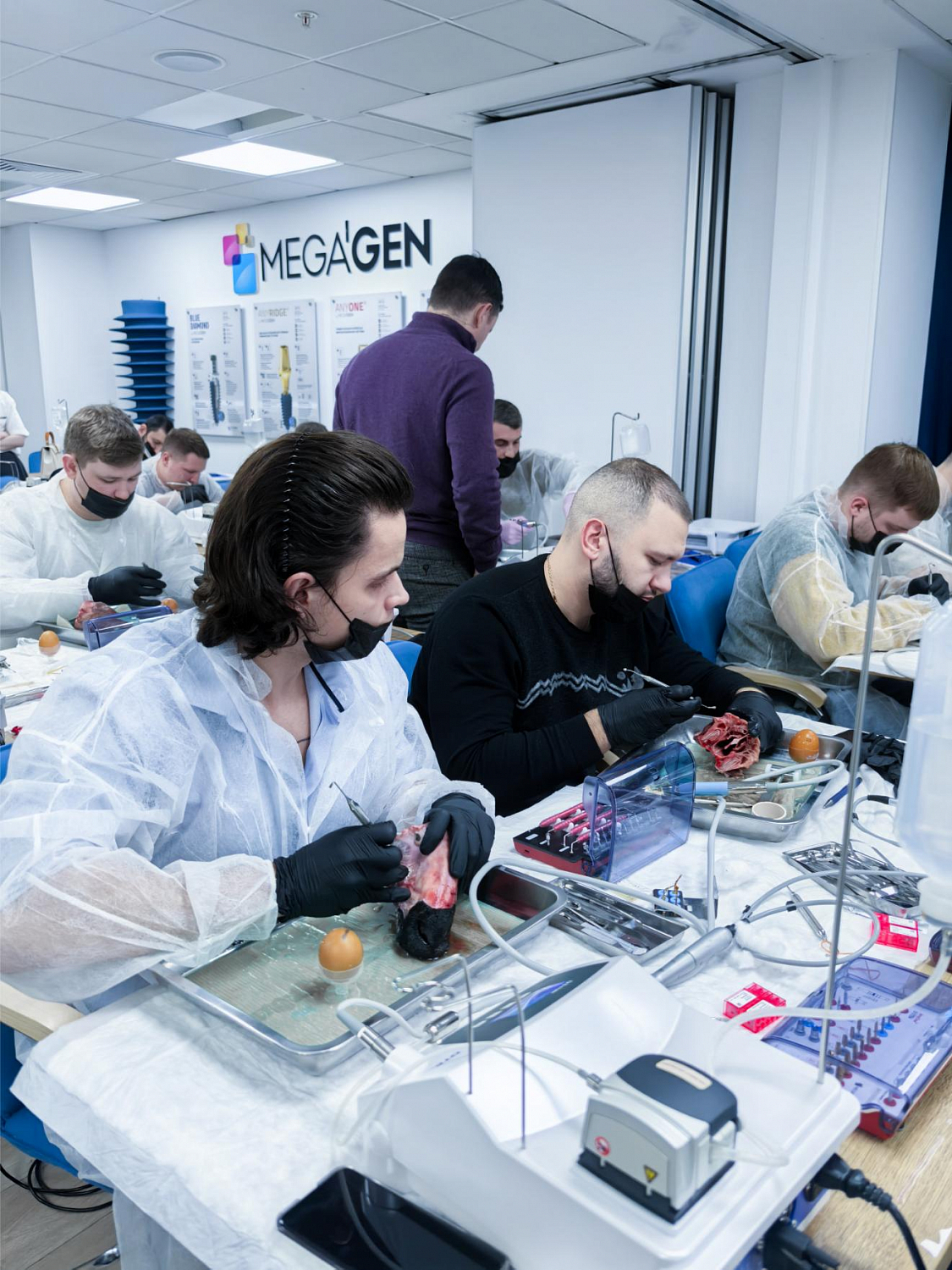 Два дня глубокой практики по костной пластике и синус-лифтингу