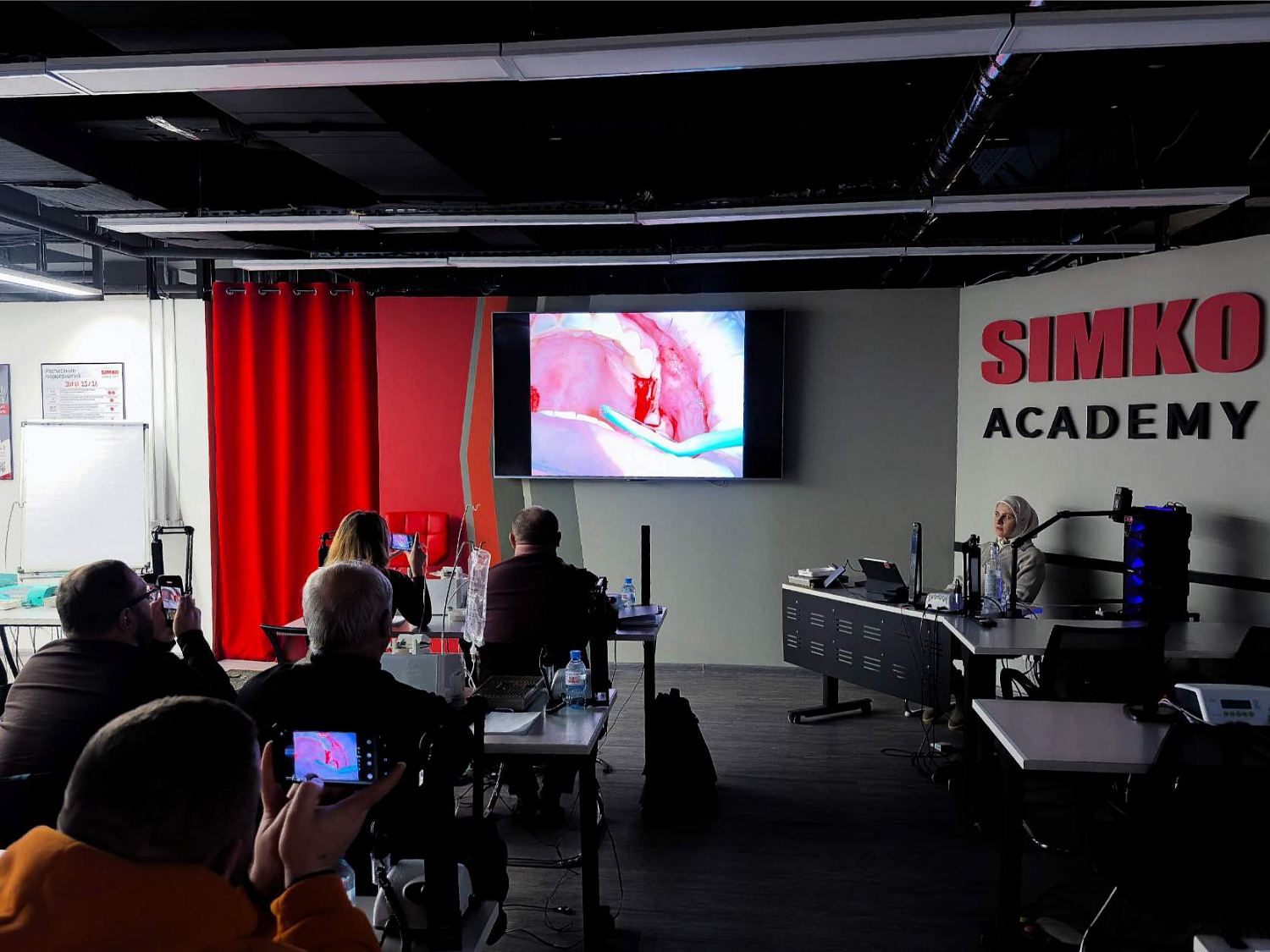 Эстетика начинается с десны: курс по пластике мягких тканей