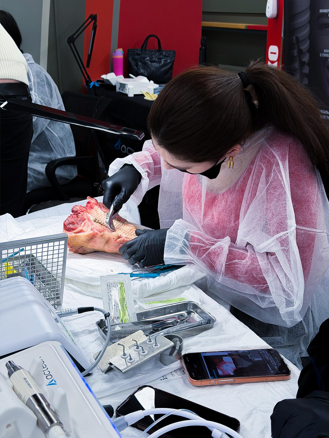 Удалить зуб и сохранить лунку: как проходит малотравматичная хирургия  